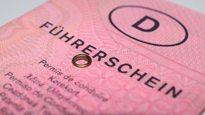 Vorderseite eines rosafarbenen Führerscheins